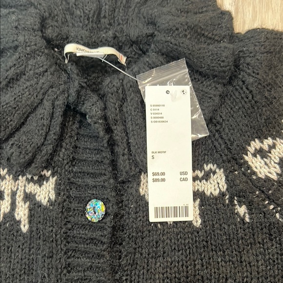 Urban Outfitters Black and White Cowl Neck Sweater - Picture 2 of 9